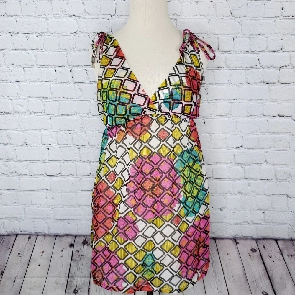 Trina Turk geometric 100% silk shoulder tie tunic size XS - Picture 4 of 7